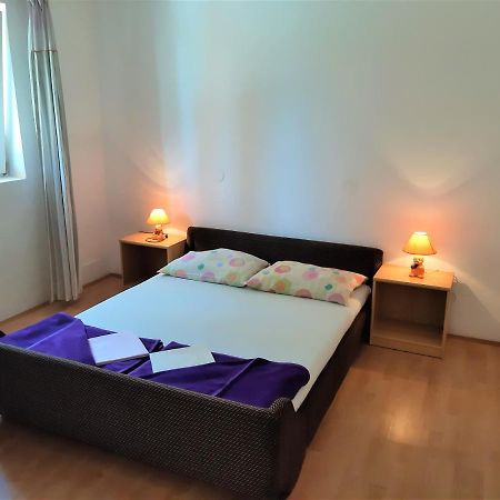 Cozy Apartments With Sea View Novi Vinodolski Exteriér fotografie